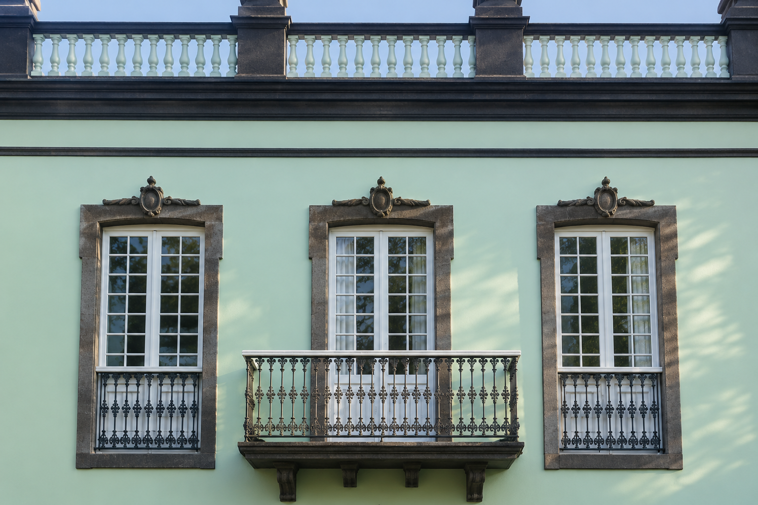 Fachada de La Casa Encantada de Arucas, espacio de Yoga Integral en Arucas, Gran Canaria